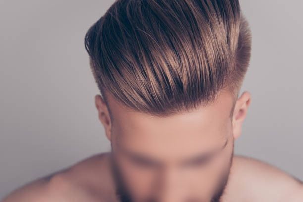 Coiffure d'homme vue de dessus